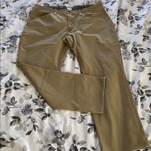 Men’s Dockers tan pants